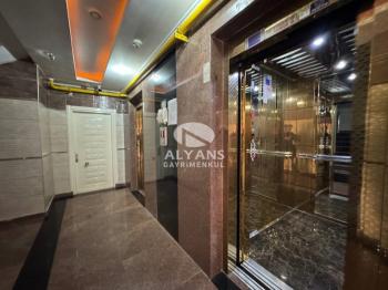 ALYANS'TAN MERKEZİ KONUMDA İSKANLI 3+1 FULL DONANIMLI DAİRE