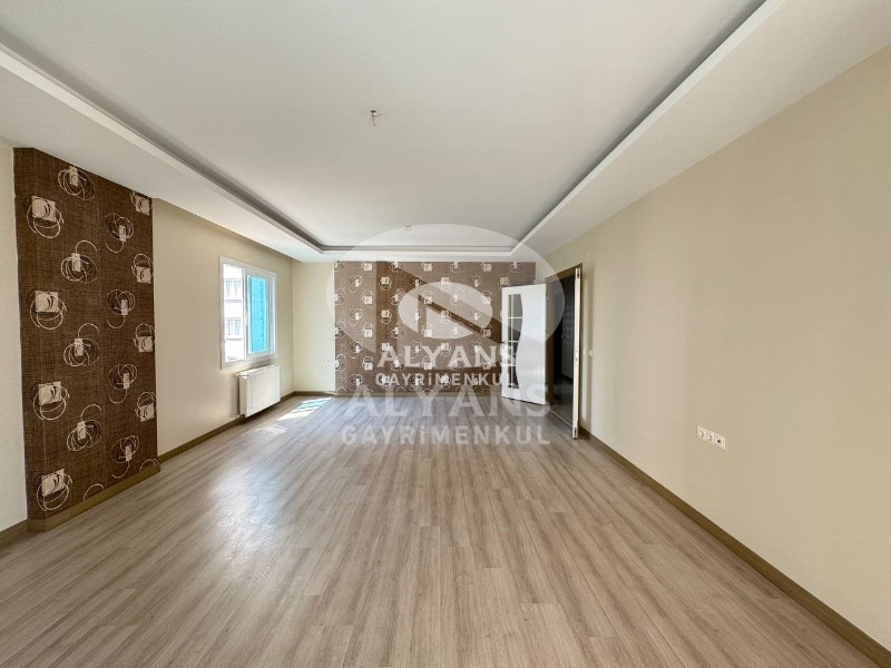ALYANS'TAN MERKEZİ KONUMDA İSKANLI 3+1 FULL DONANIMLI DAİRE