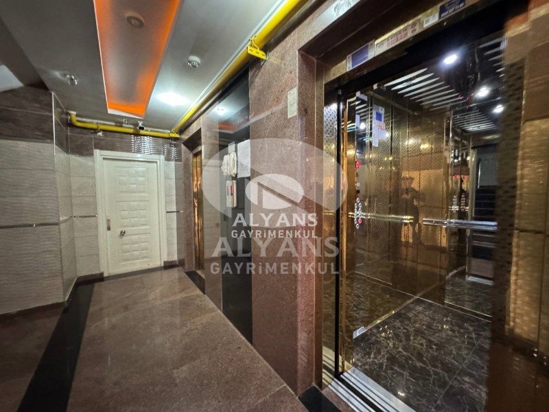 ALYANS'TAN MERKEZİ KONUMDA İSKANLI 3+1 FULL DONANIMLI DAİRE