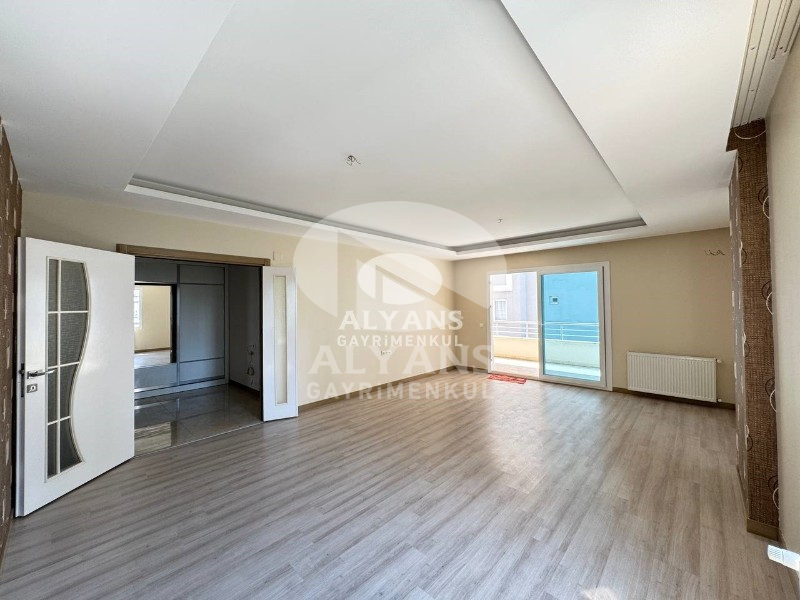 ALYANS'TAN MERKEZİ KONUMDA İSKANLI 3+1 FULL DONANIMLI DAİRE