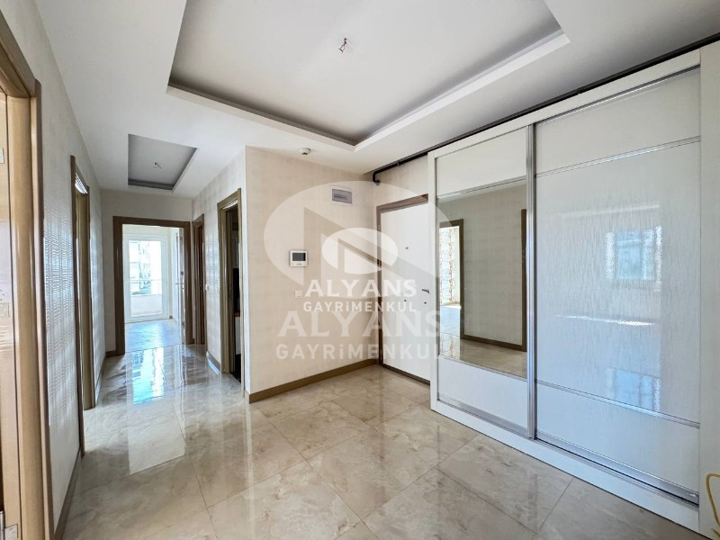 ALYANS'TAN MERKEZİ KONUMDA İSKANLI 3+1 FULL DONANIMLI DAİRE