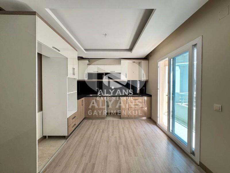ALYANS'TAN MERKEZİ KONUMDA İSKANLI 3+1 FULL DONANIMLI DAİRE