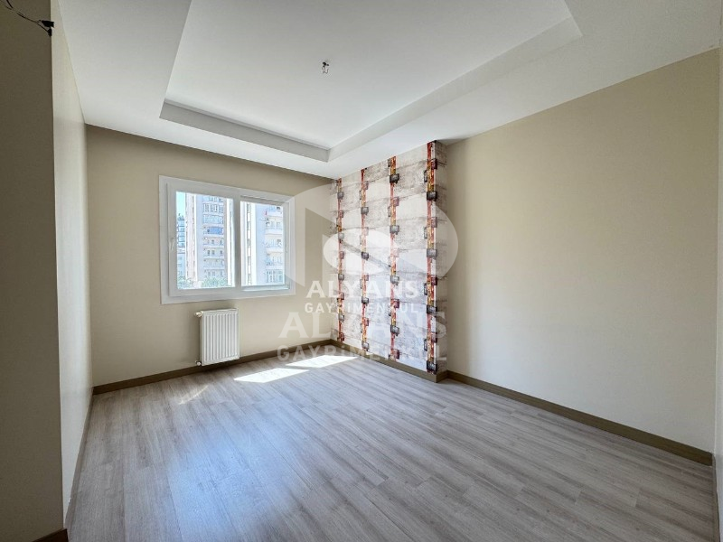 ALYANS'TAN MERKEZİ KONUMDA İSKANLI 3+1 FULL DONANIMLI DAİRE