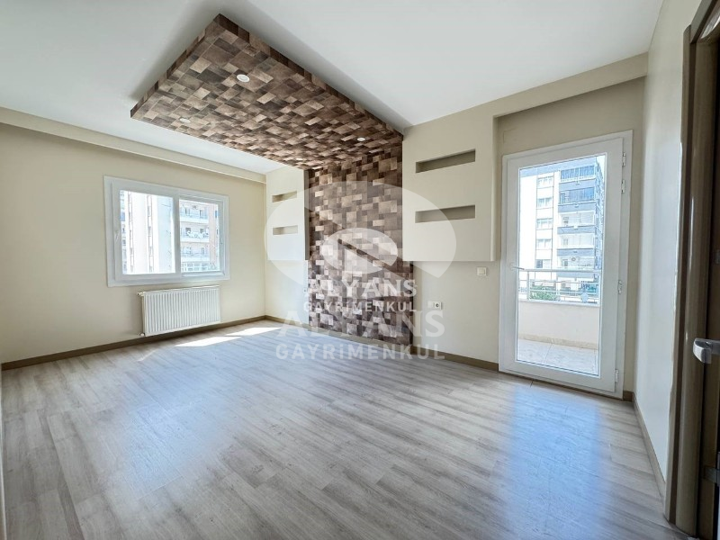 ALYANS'TAN MERKEZİ KONUMDA İSKANLI 3+1 FULL DONANIMLI DAİRE
