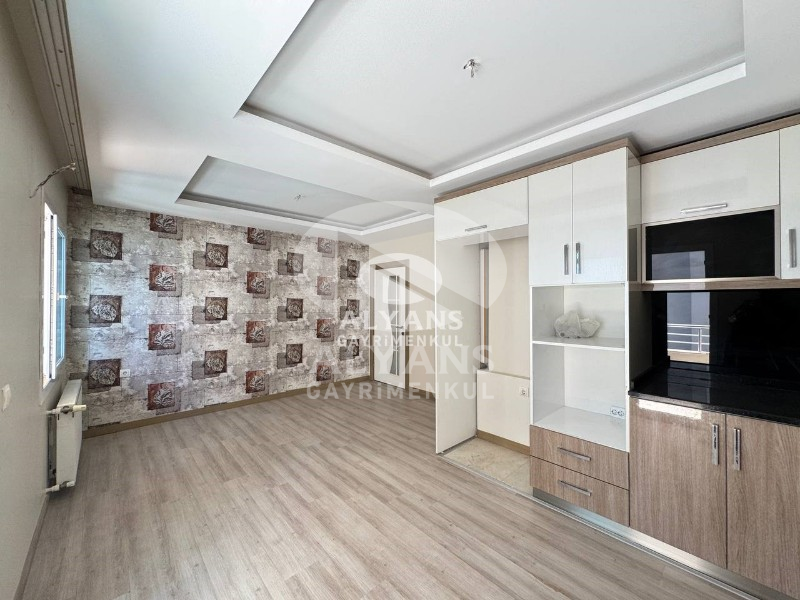 ALYANS'TAN MERKEZİ KONUMDA İSKANLI 3+1 FULL DONANIMLI DAİRE