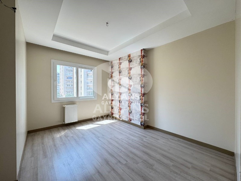 ALYANS'TAN MERKEZİ KONUMDA İSKANLI 3+1 FULL DONANIMLI DAİRE