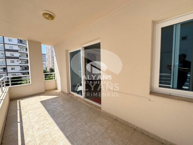 ALYANS'TAN MERKEZİ KONUMDA İSKANLI 3+1 FULL DONANIMLI DAİRE