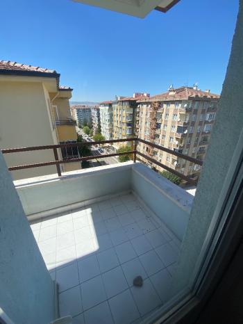 GÜVENAY - ÇORUM KARAKEÇİLİ MAH. FATİH CADDESİ ÜZERİ 3+1 KİRALIK DAİRE