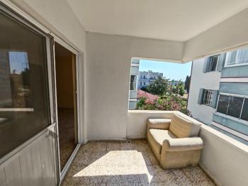 Didim Efeler Seçkin Başak Sitesi'nde Tadilatlık 2+1 Satılık Daire