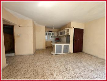Didim Efeler Seçkin Başak Sitesi'nde Tadilatlık 2+1 Satılık Daire