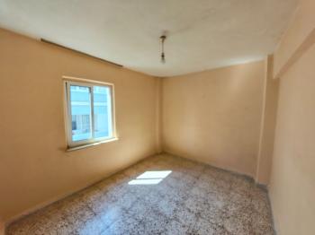 Didim Efeler Seçkin Başak Sitesi'nde Tadilatlık 2+1 Satılık Daire