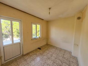 Didim Efeler Seçkin Başak Sitesi'nde Tadilatlık 2+1 Satılık Daire