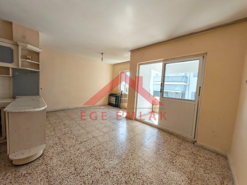 Didim Efeler Seçkin Başak Sitesi'nde Tadilatlık 2+1 Satılık Daire