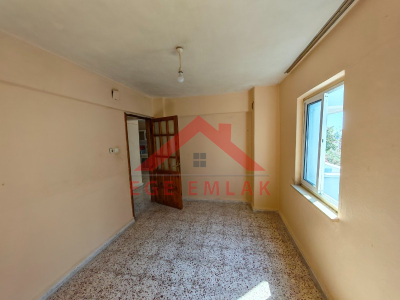 Didim Efeler Seçkin Başak Sitesi'nde Tadilatlık 2+1 Satılık Daire