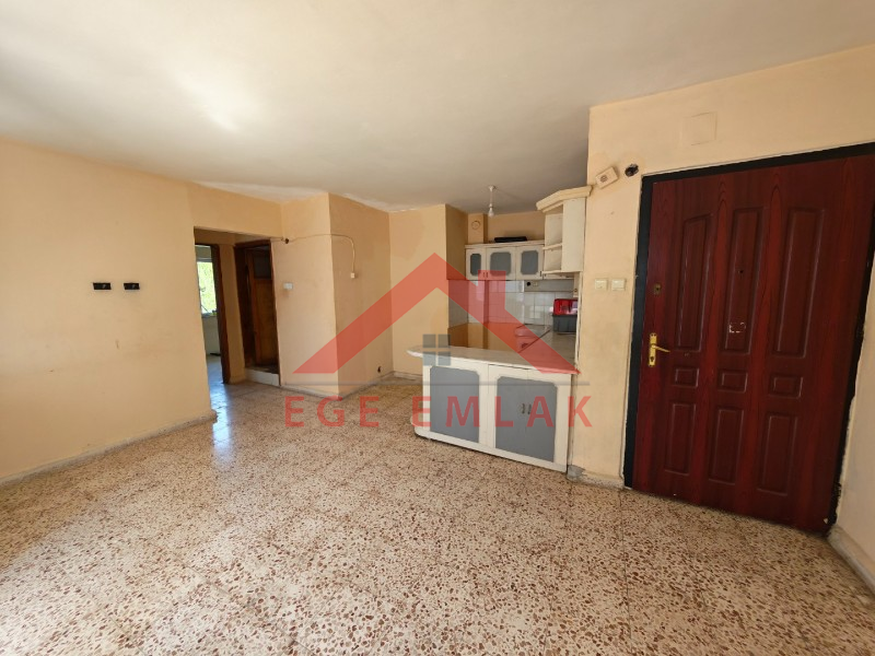 Didim Efeler Seçkin Başak Sitesi'nde Tadilatlık 2+1 Satılık Daire