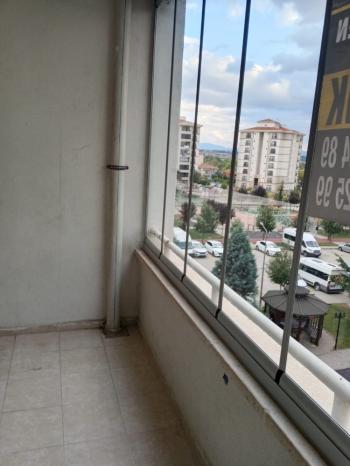 GÜVENAY - ÇORUM ULUKAVAK ADLİYE ARKASI SATILIK BAKIMLI 2+1 DAİRE