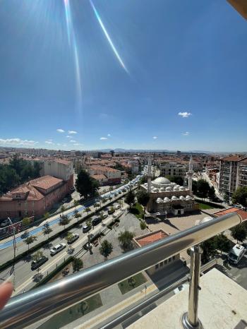 GÜVENAY - ÇORUM FATİH CADDE ÜZERİ SATILIK 5+1 DUBLEKS DAİRE