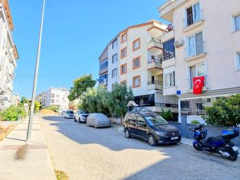 Didim Efeler Mahallesi’nde Boş, Boyalı Salonlu 2+1 Satılık Ara Kat Daire