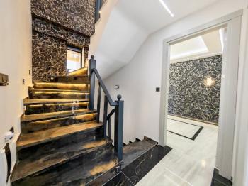 Didim Altınkum’da Deniz Manzaralı Havuzlu Sıfır 4+1 Müstakil Villa