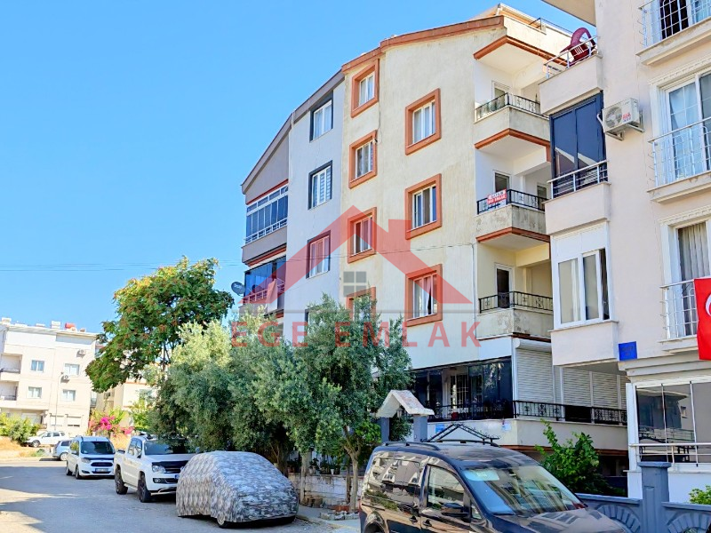 Didim Efeler Mahallesi’nde Boş, Boyalı Salonlu 2+1 Satılık Ara Kat Daire