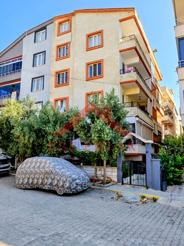Didim Efeler Mahallesi’nde Boş, Boyalı Salonlu 2+1 Satılık Ara Kat Daire