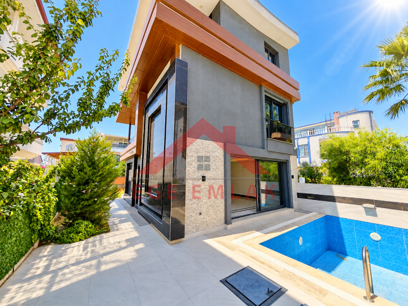Didim Altınkum’da Deniz Manzaralı Havuzlu Sıfır 4+1 Müstakil Villa