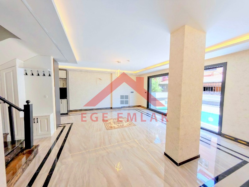 Didim Altınkum’da Deniz Manzaralı Havuzlu Sıfır 4+1 Müstakil Villa