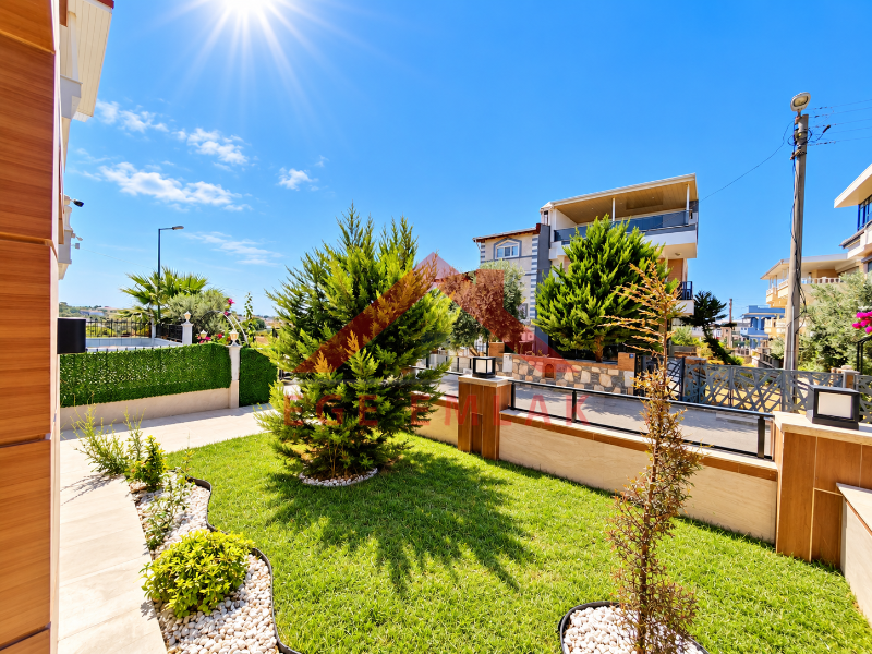 Didim Altınkum’da Deniz Manzaralı Havuzlu Sıfır 4+1 Müstakil Villa