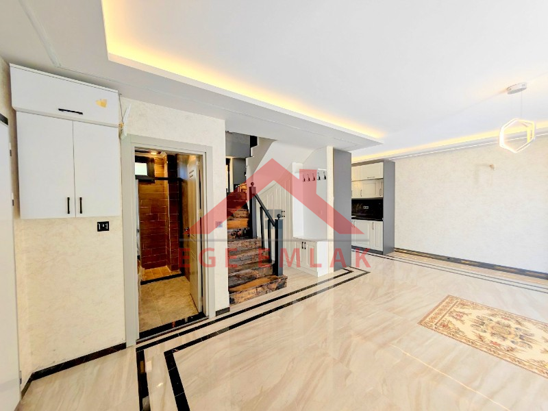 Didim Altınkum’da Deniz Manzaralı Havuzlu Sıfır 4+1 Müstakil Villa