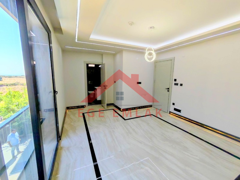 Didim Altınkum’da Deniz Manzaralı Havuzlu Sıfır 4+1 Müstakil Villa