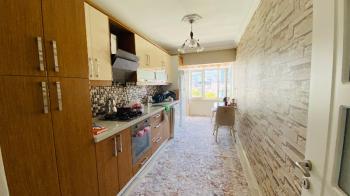 DijitalEmlak’tan Beşevler Konak’ta Satılık 140 m2 masrafsız Daire. 