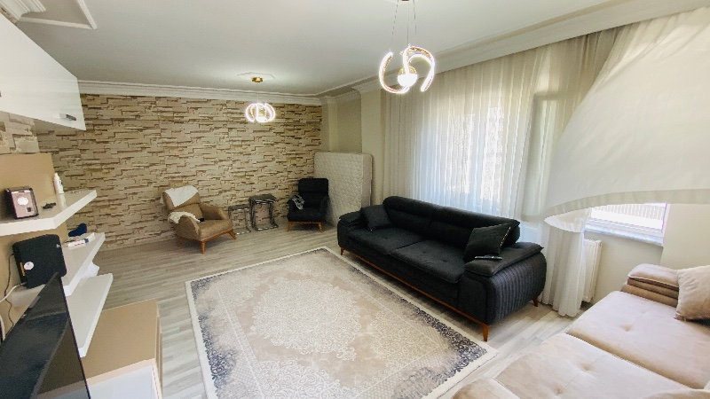DijitalEmlak’tan Beşevler Konak’ta Satılık 140 m2 masrafsız Daire. 