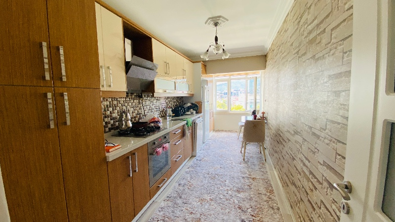 DijitalEmlak’tan Beşevler Konak’ta Satılık 140 m2 masrafsız Daire. 