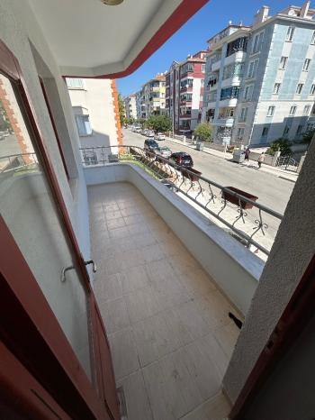 GÜVENAY - ÇORUM İKBAL IŞIKLARINDA SATILIK 3+1 DAİRE 