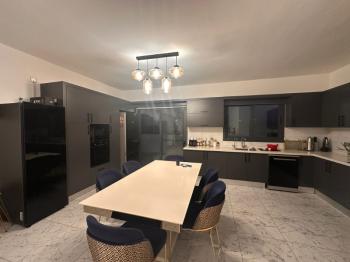 MİNARELİKÖY'DE (DAİRE TAKASINA AÇIK) FUL EŞYALI 3+1 BAHÇELİ MÜSTAKİL EV 
