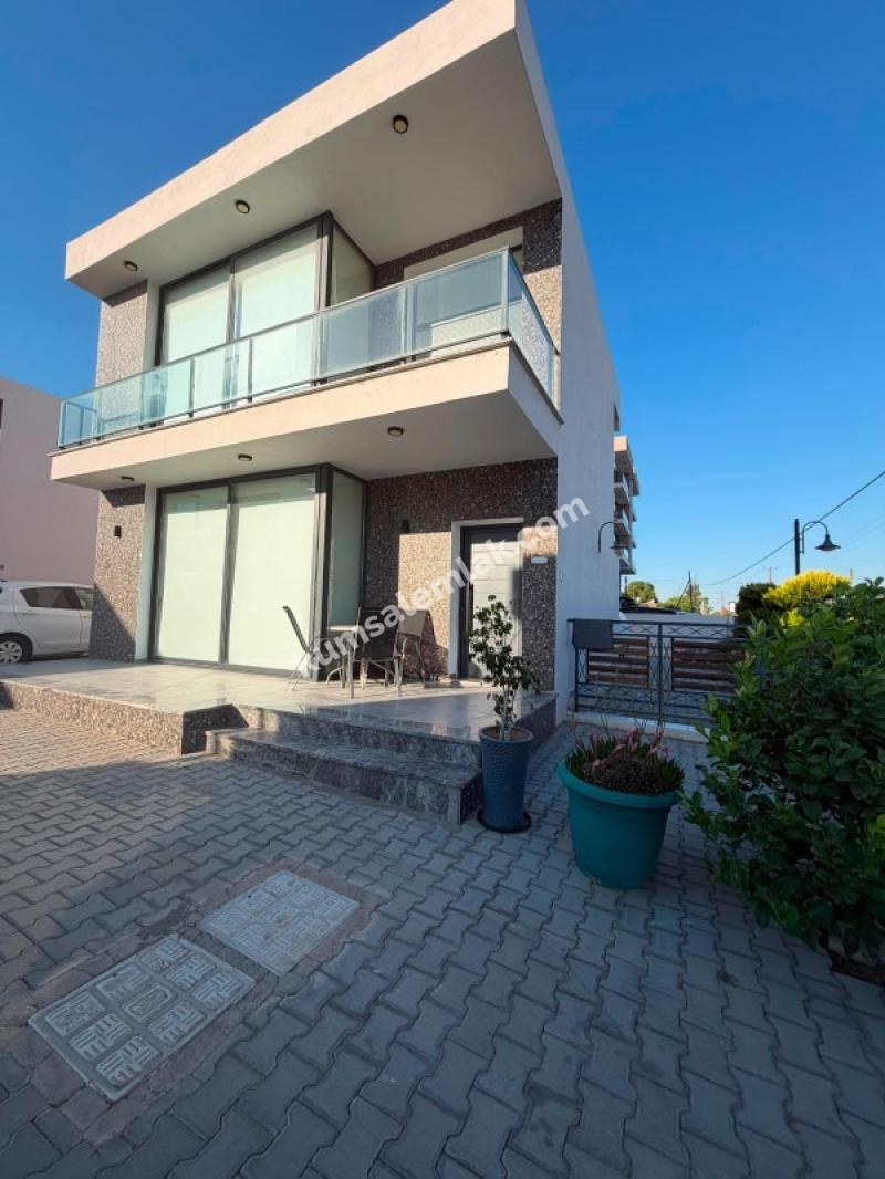 MİNARELİKÖY'DE (DAİRE TAKASINA AÇIK) FUL EŞYALI 3+1 BAHÇELİ MÜSTAKİL EV 