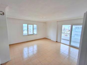 Didim Cumhuriyet Mahallesi’nde Kiralık 2+1 Kapalı Mutfaklı Ara Kat Daire