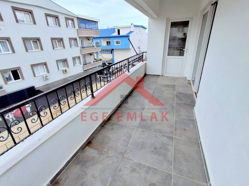 Didim Cumhuriyet Mahallesi’nde Kiralık 2+1 Kapalı Mutfaklı Ara Kat Daire