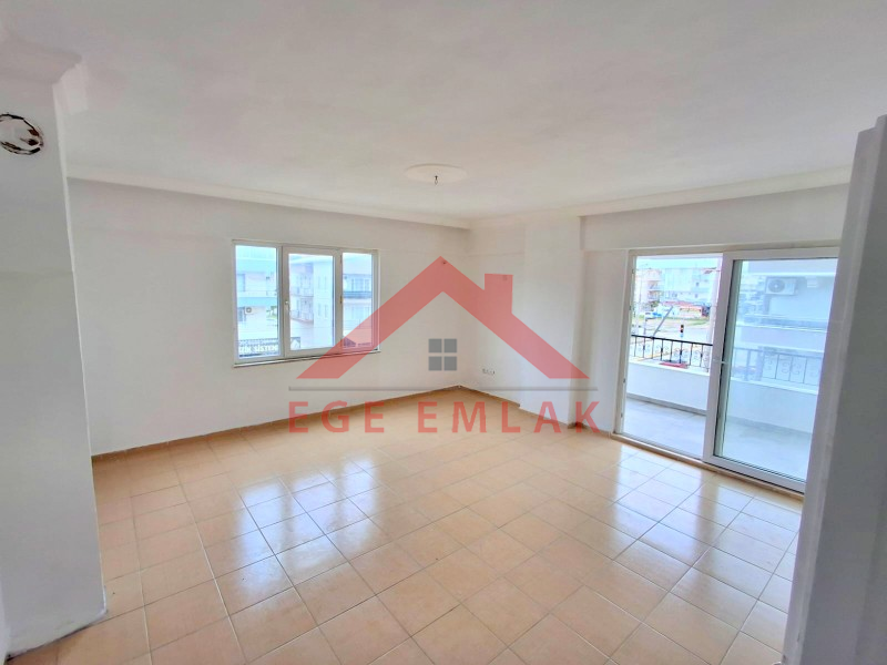 Didim Cumhuriyet Mahallesi’nde Kiralık 2+1 Kapalı Mutfaklı Ara Kat Daire
