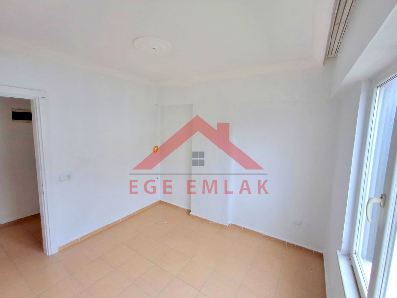 Didim Cumhuriyet Mahallesi’nde Kiralık 2+1 Kapalı Mutfaklı Ara Kat Daire
