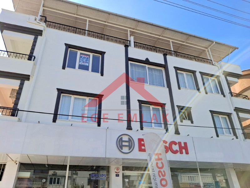 Didim Cumhuriyet Mahallesi’nde Kiralık 2+1 Kapalı Mutfaklı Ara Kat Daire
