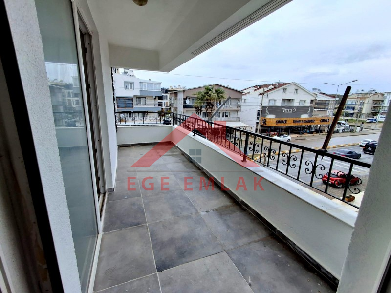 Didim Cumhuriyet Mahallesi’nde Kiralık 2+1 Kapalı Mutfaklı Ara Kat Daire
