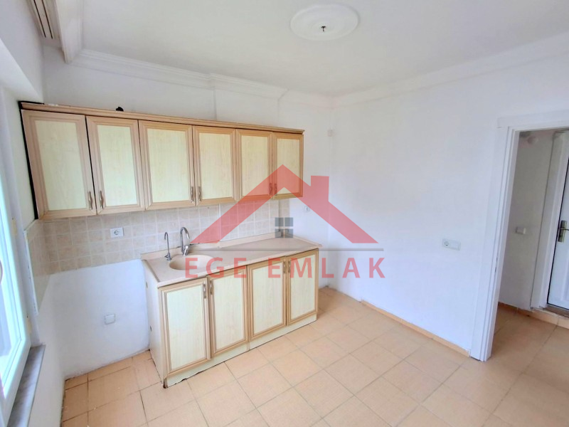 Didim Cumhuriyet Mahallesi’nde Kiralık 2+1 Kapalı Mutfaklı Ara Kat Daire