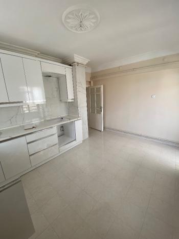 GÜVENAY - ÇORUM KARAKEÇİLİ MAHALLESİ FATİH CADDESİ ÜZERİ 3+1  KİRALIK DAİRE