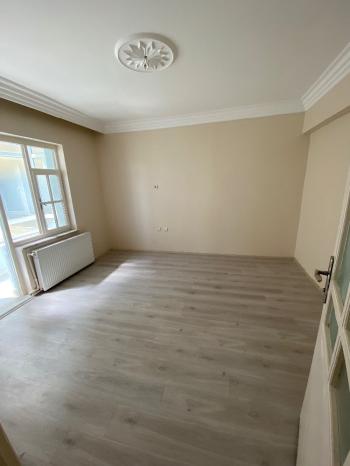 GÜVENAY - ÇORUM KARAKEÇİLİ MAHALLESİ FATİH CADDESİ ÜZERİ 3+1  KİRALIK DAİRE