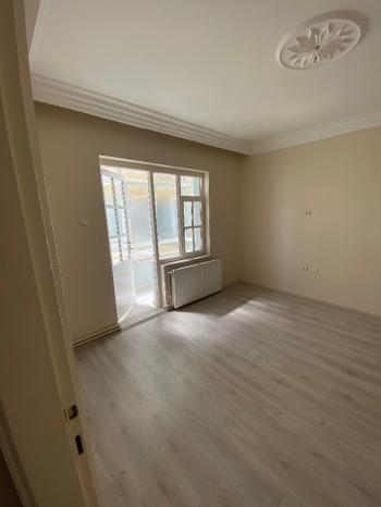 GÜVENAY - ÇORUM KARAKEÇİLİ MAHALLESİ FATİH CADDESİ ÜZERİ 3+1  KİRALIK DAİRE