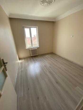 GÜVENAY - ÇORUM KARAKEÇİLİ MAHALLESİ FATİH CADDESİ ÜZERİ 3+1  KİRALIK DAİRE