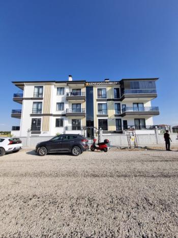 AFYON ÜÇOK EMLAKTAN FATİH MAH 3+1 110M² SIFIR EBEVEYN BANYOLU SATILIK DAİRE 