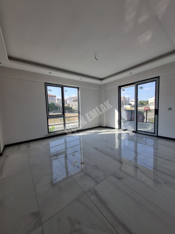 AFYON ÜÇOK EMLAKTAN FATİH MAH 3+1 110M² SIFIR EBEVEYN BANYOLU SATILIK DAİRE 