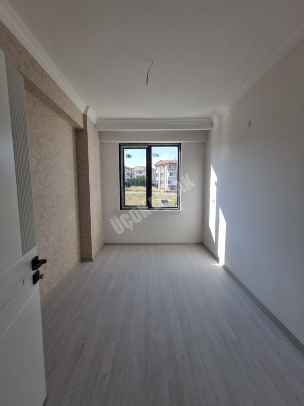 AFYON ÜÇOK EMLAKTAN FATİH MAH 3+1 110M² SIFIR EBEVEYN BANYOLU SATILIK DAİRE 